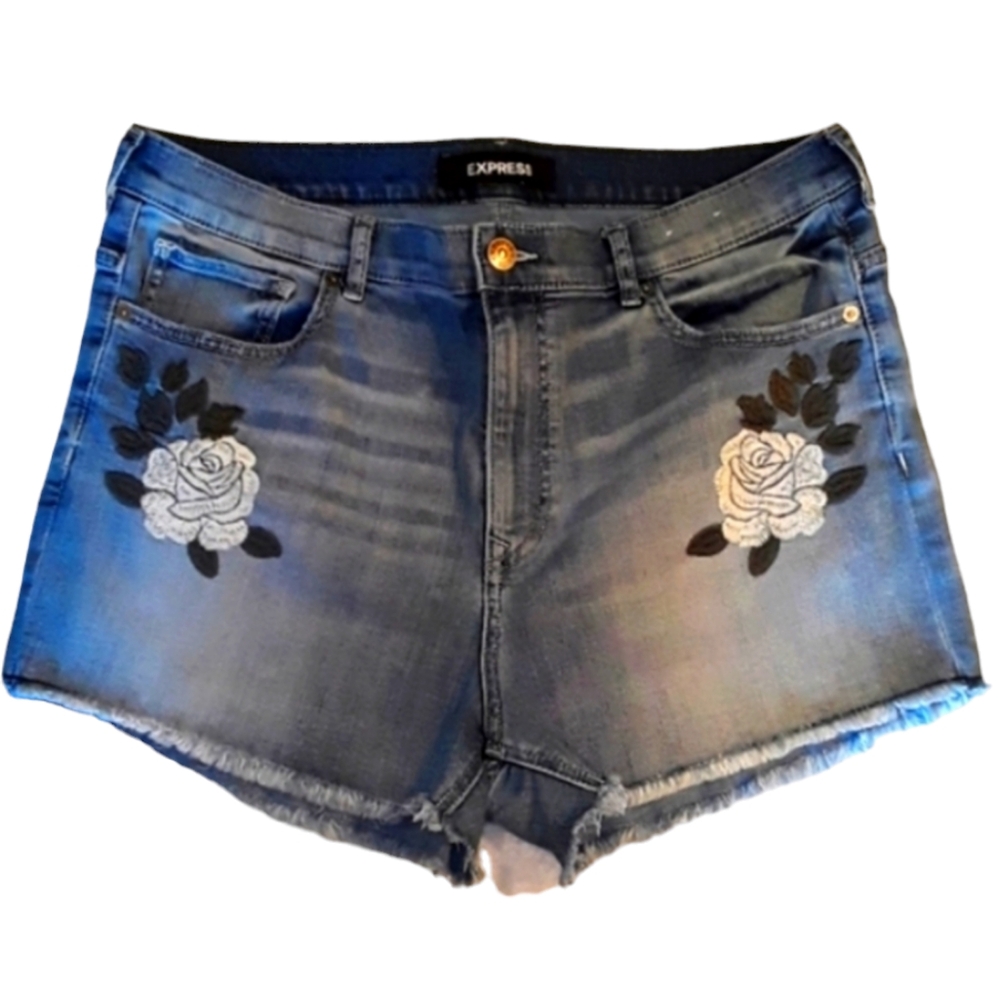 Express Jean Shorts W/Stretch. Women's Plus Size: Waist 16x2.5 Inseam.
